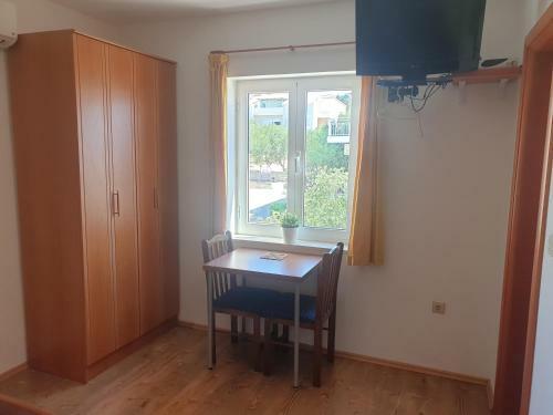 Apartmani Klaric 2nd Row From The Sea