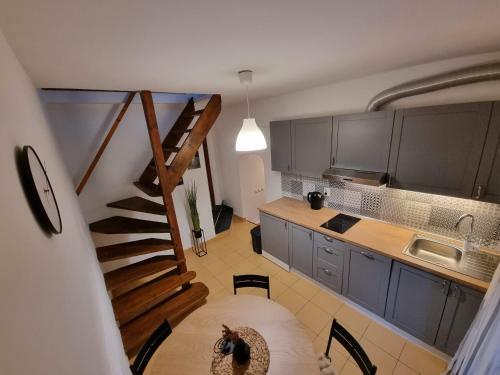 Woody Sea Apartment