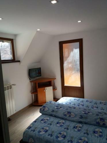 Hotel Pastravaria Romani