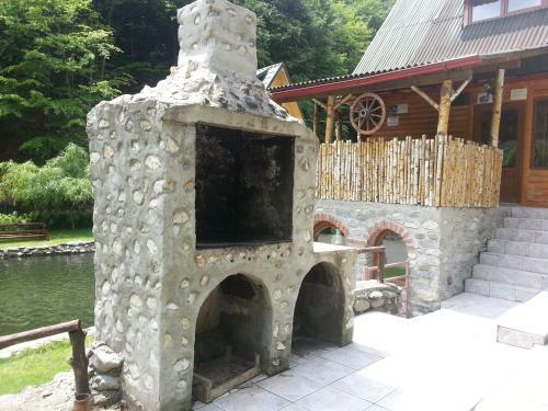 Hotel Pastravaria Romani