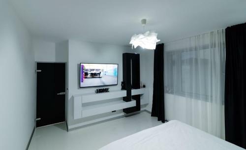 Ezra Luxury Apartments