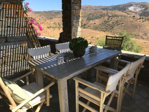 Villa The Hill Top House In Kea