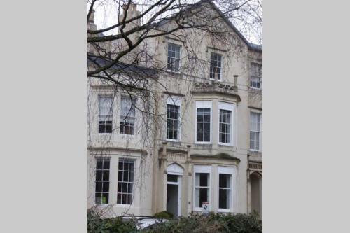 Central Cheltenham, Regency Apartment With Parking, Cavalier Suite - Sleeps 6
