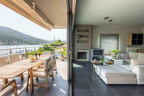 Anassa Porto Koufo Sea Front Suites