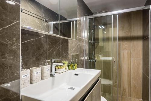 Gianna's Apartments 'superb'