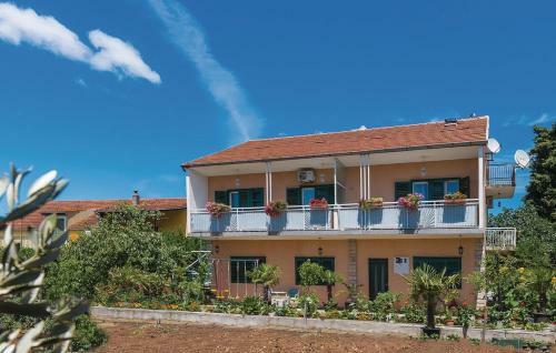 Hostal Apartman Palme