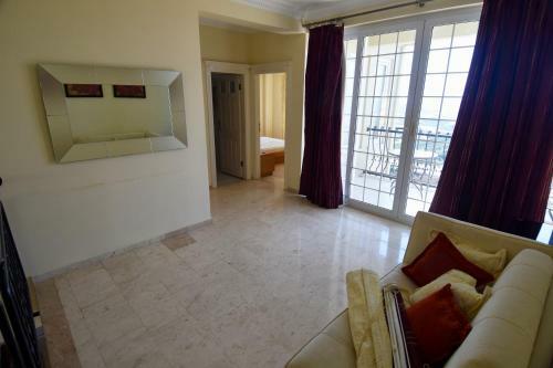 Goldcity Villa With Pool