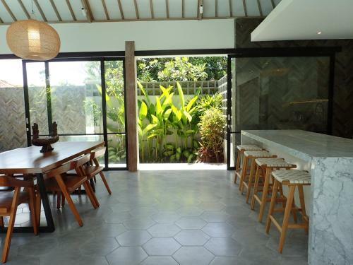 Villa Hujan 2
