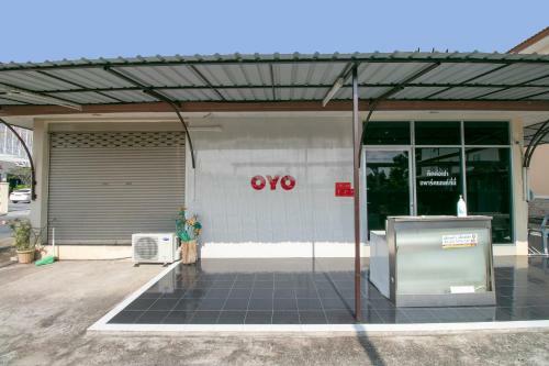 Oyo 75390 Sunee Place Hotel