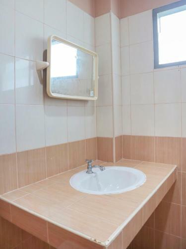 Apartamentos Oyo 1101 Tanrak Bungalow