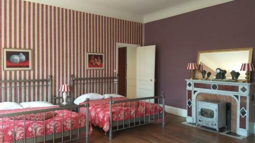 Bed & Breakfast Chambres D'h�tes-ch�teau Constant