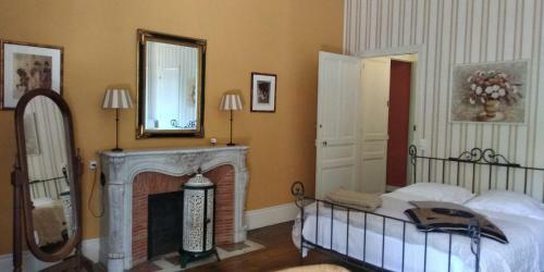 Bed & Breakfast Chambres D'h�tes-ch�teau Constant