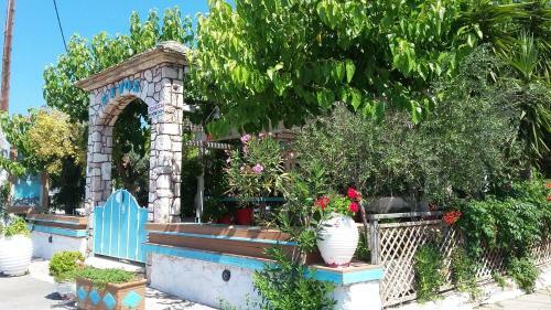 Hostal Eftopia Martino Pansion