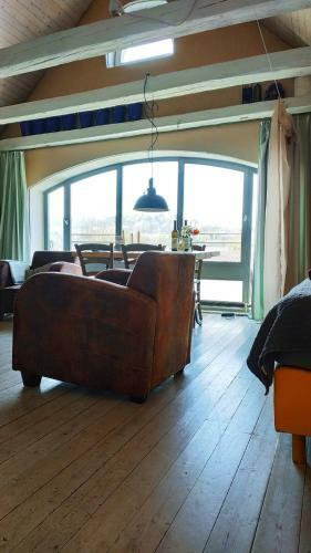 Bed & Breakfast Blue Wall Bnb