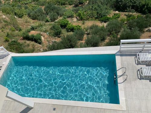 Hostal Elona Apartments