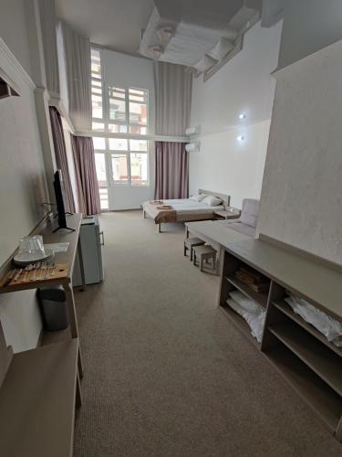 Hotel ????????????