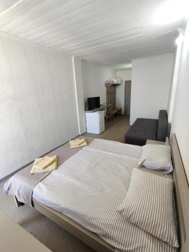 Hotel ????????????