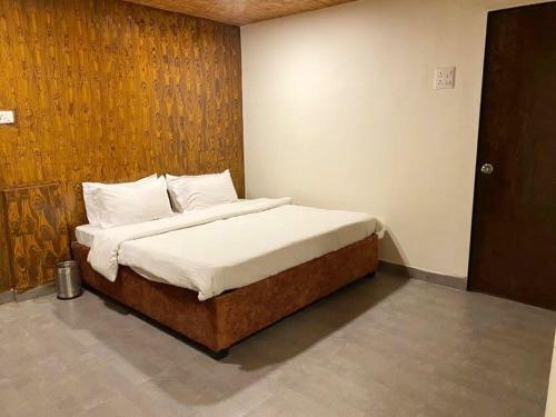 Hotel Felicity Stays-bluebell Corner