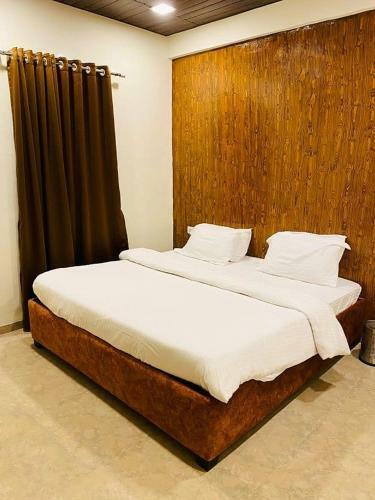 Hotel Felicity Stays-bluebell Corner