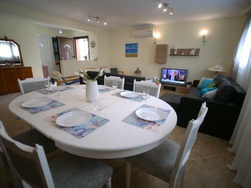 Villa Verde 200 Meters From The Beach