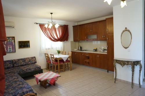 Eleni Beach Apartments