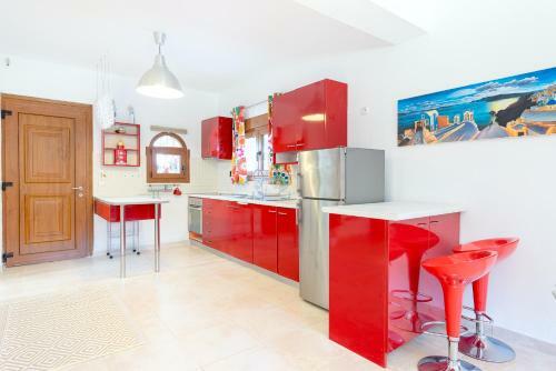 Irida Apartments