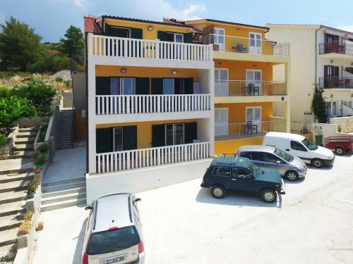 Sea View Luxury Apartments, Ala Da