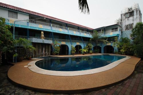Hotel Oyo 1003 Naklua House