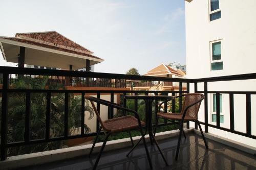 Hotel Oyo 898 Sota Residence