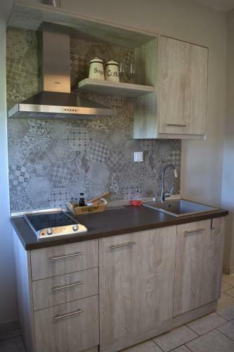 Athena's Apartments & Studios