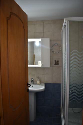 Athena's Apartments & Studios