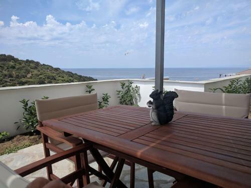 Above The Sea Apartments