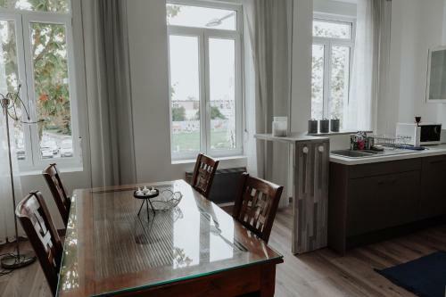 Lafayette House Apartment One