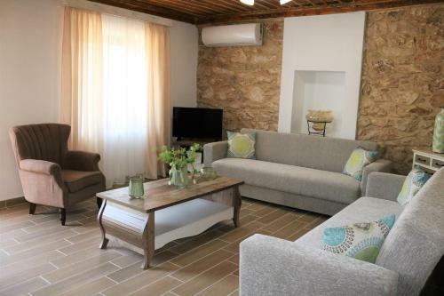 Vasilis House