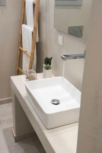 White Orchid Luxury Apartments
