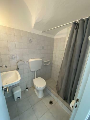 Hotel Budget Rooms