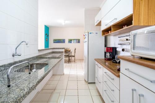 Apartamento Apto 2 Qts C Garagem E Piscina No Centro