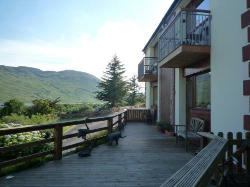 Kylemore Pass Hotel