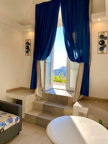 Domus ? Ponza Seaview