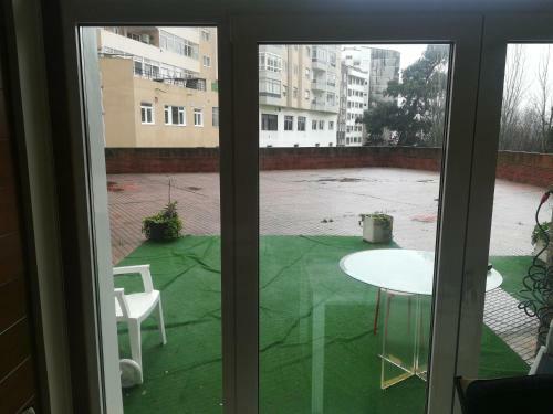 Apartamento Modernista Con Garaje