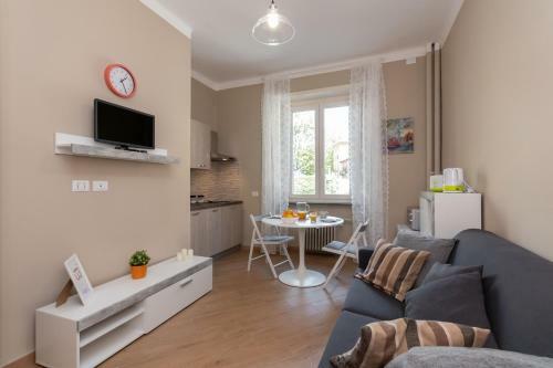 Cialdini Apartment Close To The City Center