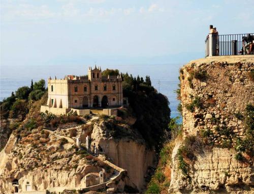 Luxury Apartment In Tropea's City Center