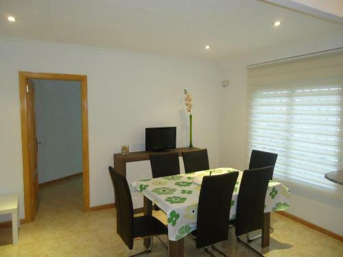Ground Floor Apartment With 2bdr And Private Parking