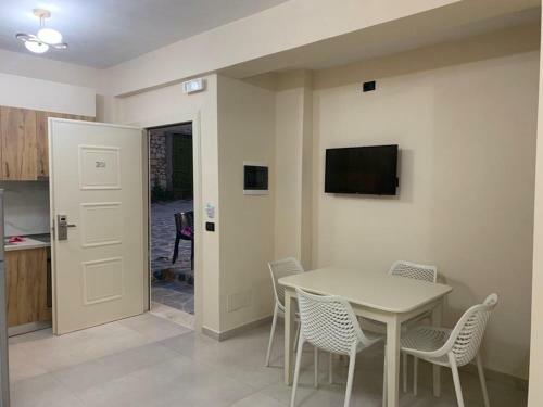 Domi Apartments
