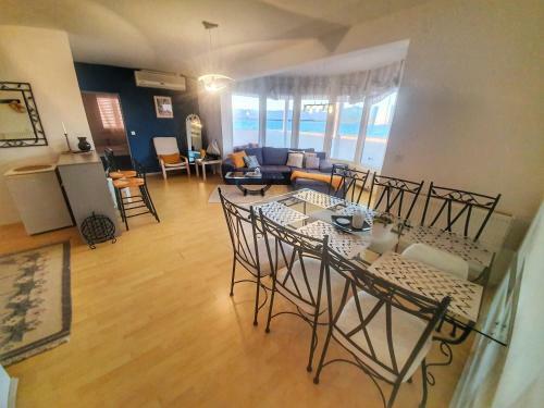 Apartamentos Perla Vir