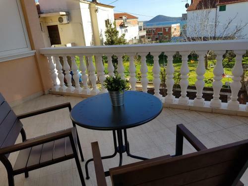 Hostal Apartmani Mira
