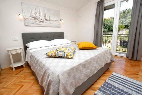 Apartment Ana Bratus