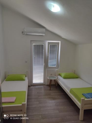 Hostal Topholiday