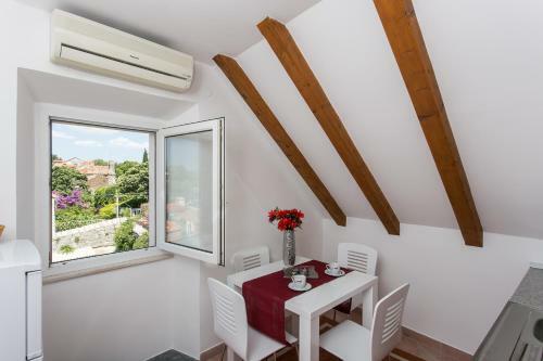 Iva Apartment