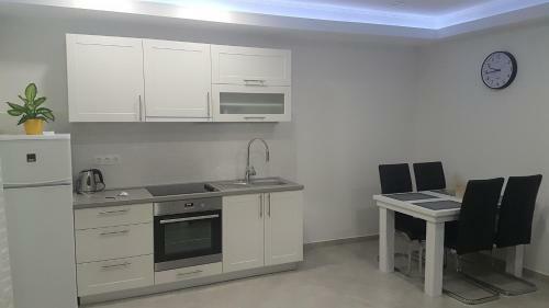 Apartments Njegovan